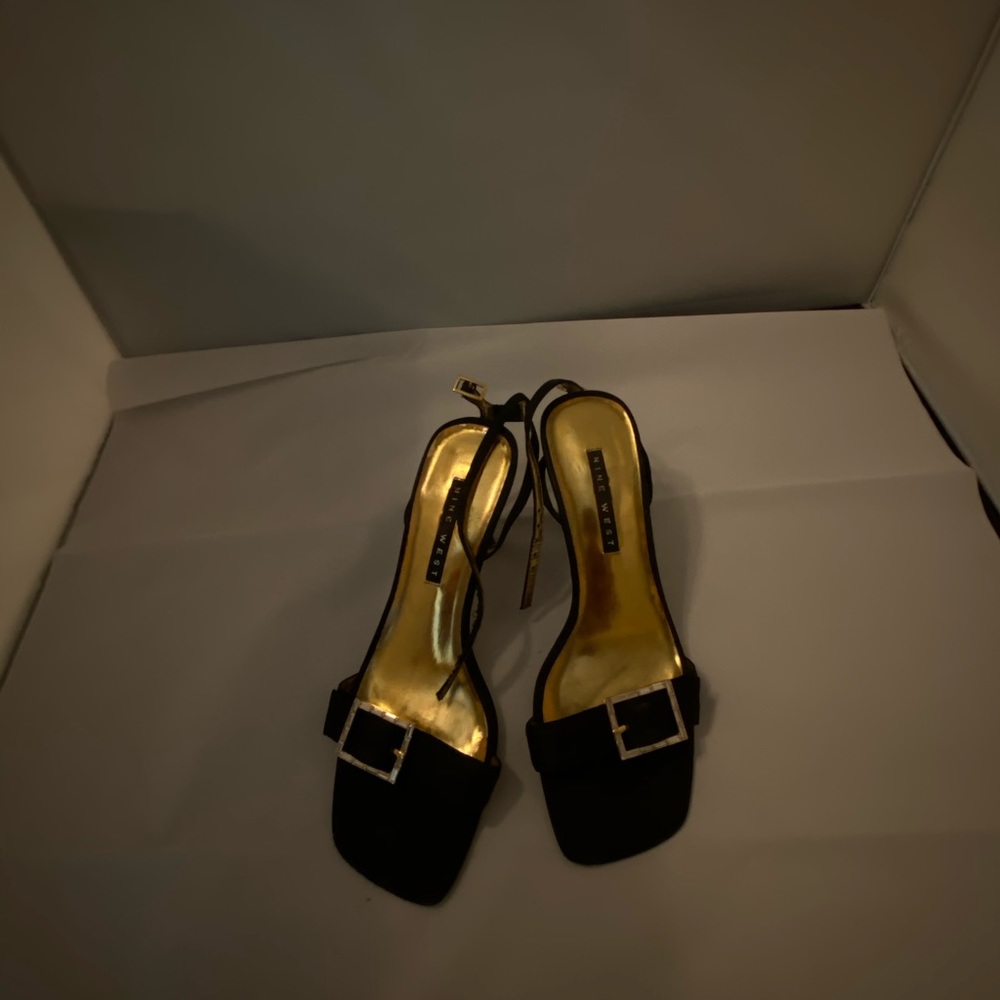 Black dress shoes